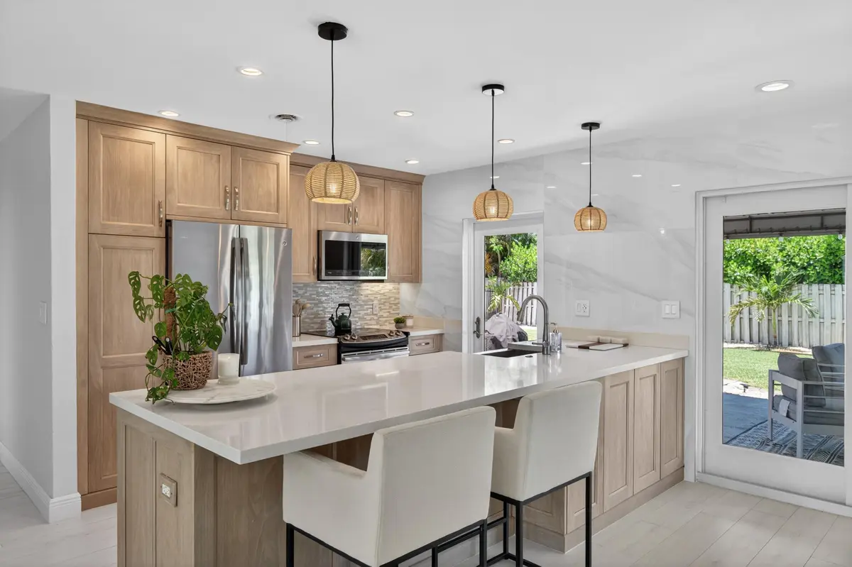 4800-44 at 4800 NE 15th Terrace, Oakland Park