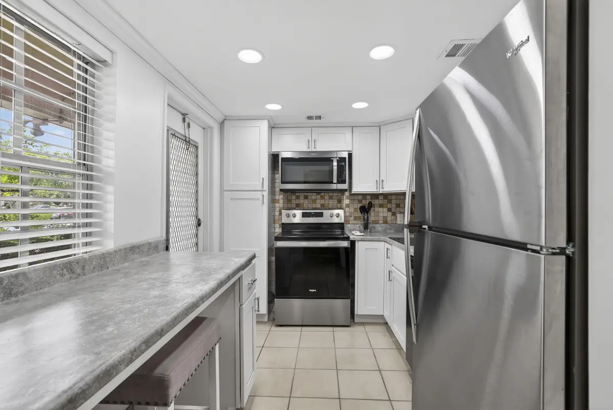 3-web-or-mls-8I8A2125 at 3150 N Palm Aire Drive 108, Pompano Beach