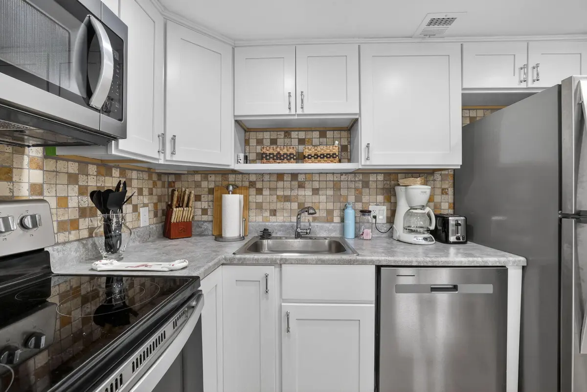 5-web-or-mls-8I8A2134 at 3150 N Palm Aire Drive 108, Pompano Beach