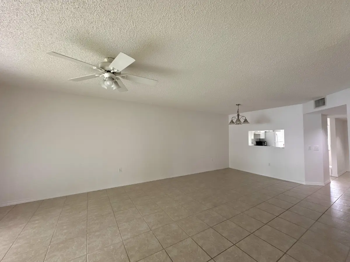 IMG_6587 at 1400 SW 137 Avenue 107f, Pembroke Pines