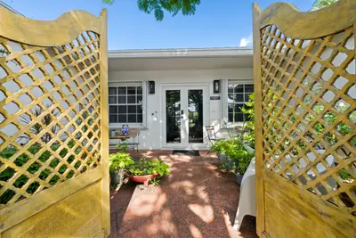 3991 NW 46th Avenue, Lauderdale Lakes – sold