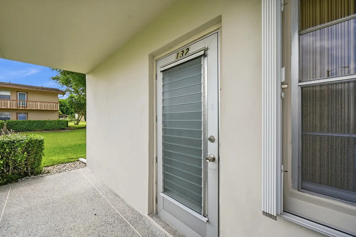 Front at 132  Cambridge F, West Palm Beach