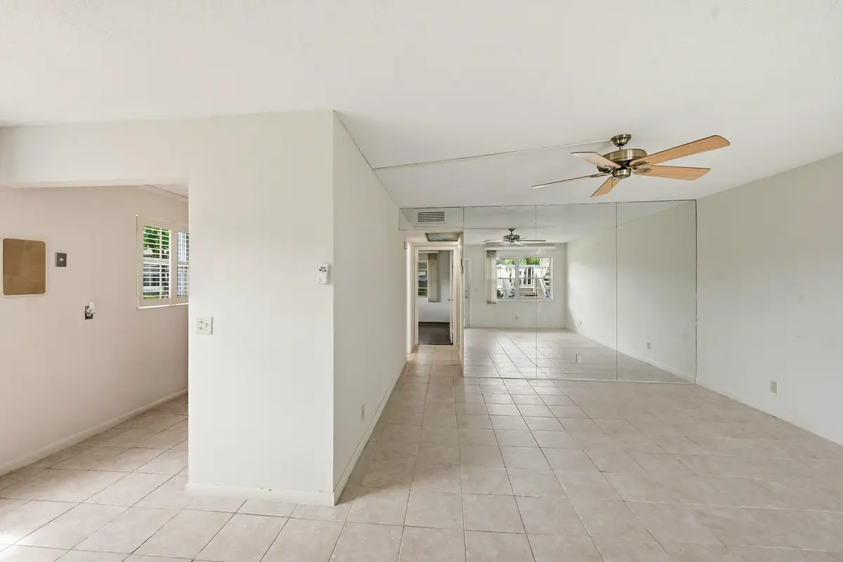 Entrance at 132  Cambridge F, West Palm Beach