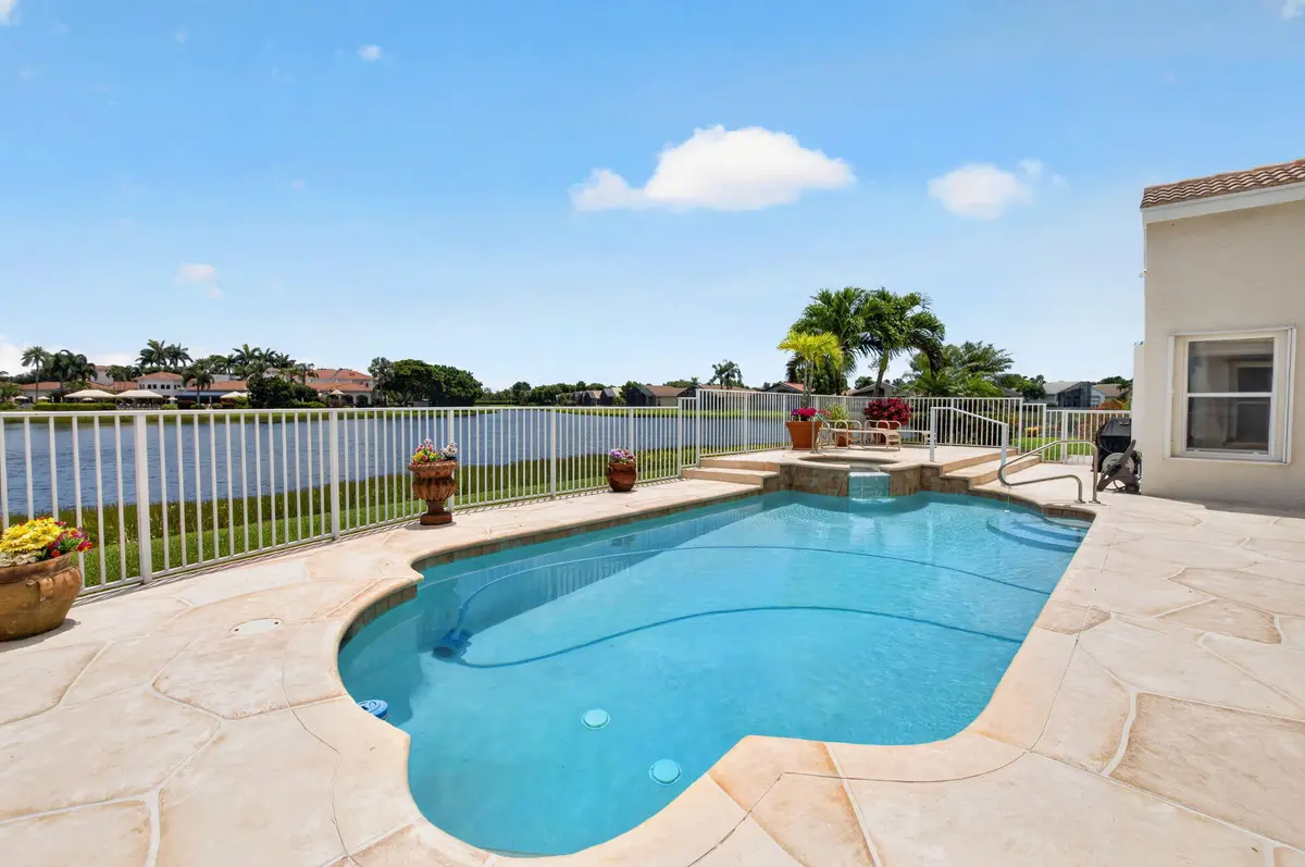 POOL/SPA OVERLOOKING LAKE at 13461 Barcelona Lake Circle, Delray Beach