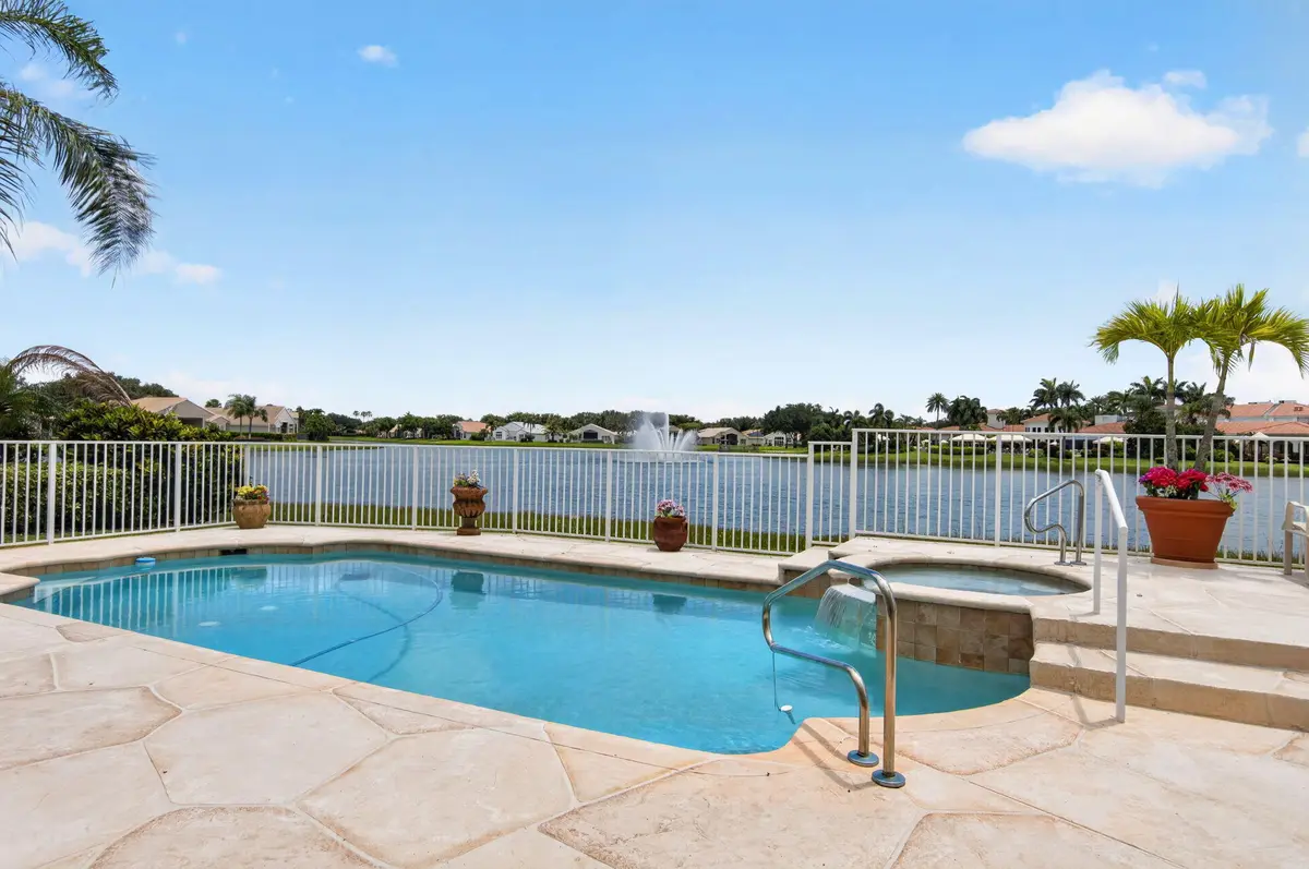 POOL/SPA OVERLOOKING LAKE at 13461 Barcelona Lake Circle, Delray Beach