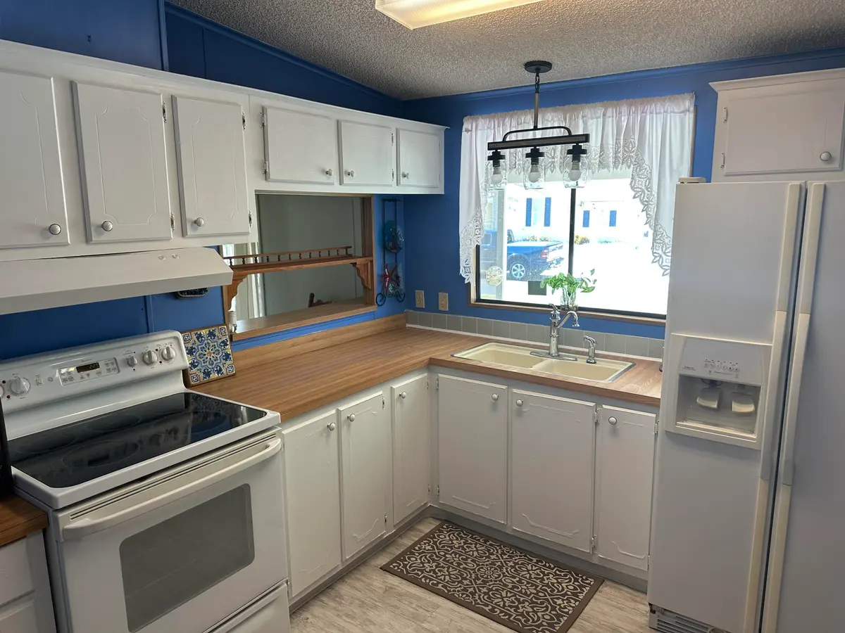 IMG_8982 at 526 Hemingway Terrace F-02, Fort Pierce