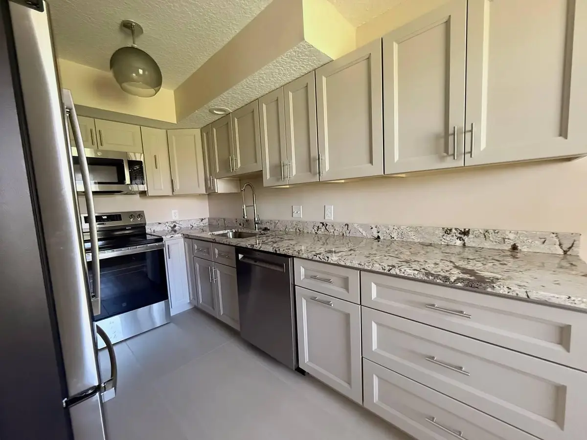 1031 Goldenrod Road, Wellington, FL – photo 2