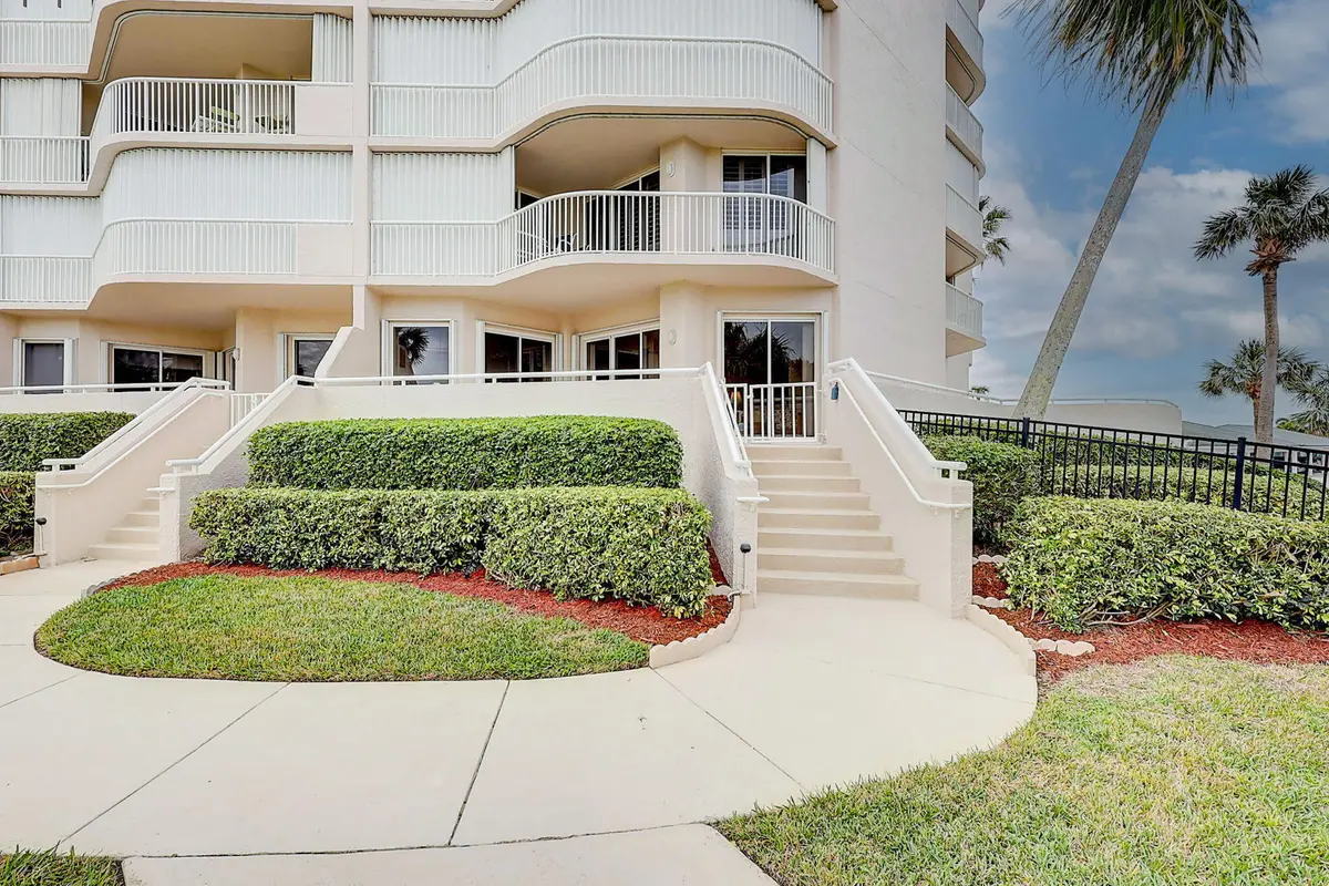 5-web-or-mls-30_3j0a9926 - Copy at 5051 N Highway A1a T-6, Hutchinson Island