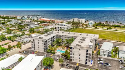 4117 Bougainvilla Drive 207, Lauderdale-By-The-Sea – Condominium for sale