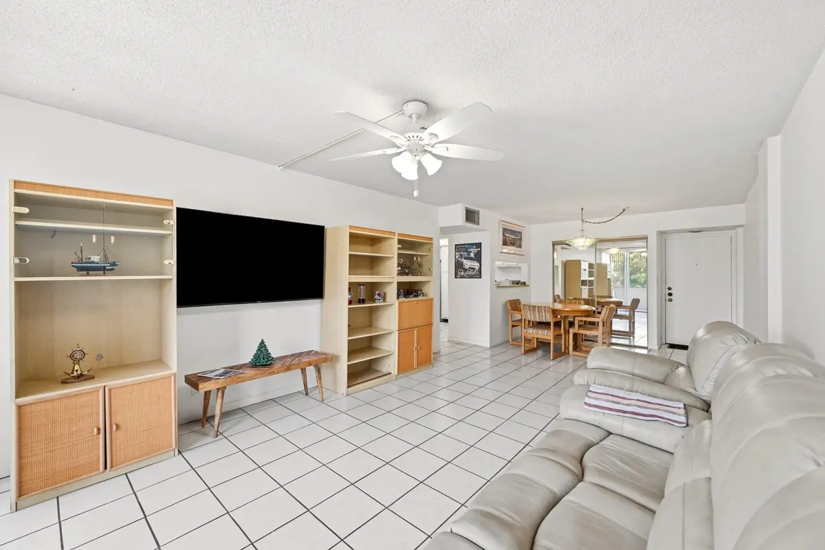 11_stl_0165 at 740 S Federal Highway 208, Pompano Beach