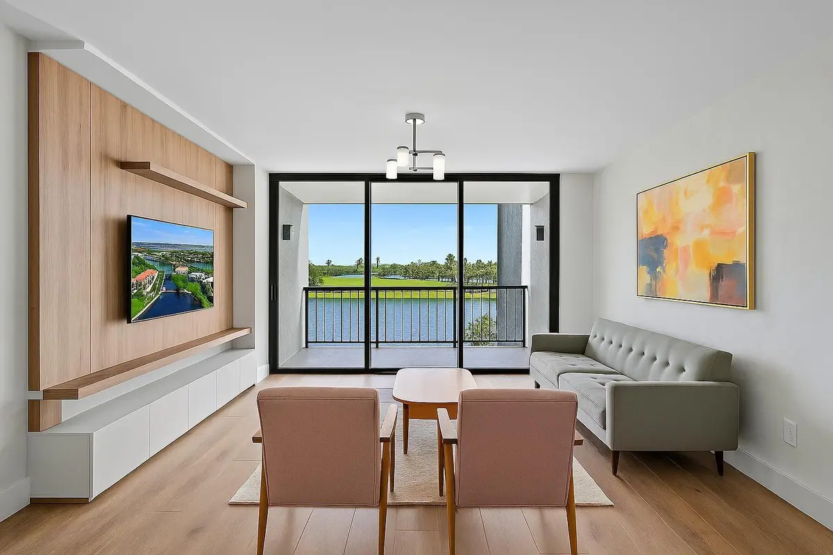 2nd Main View at 356 GOLFVIEW Road 405, North Palm Beach