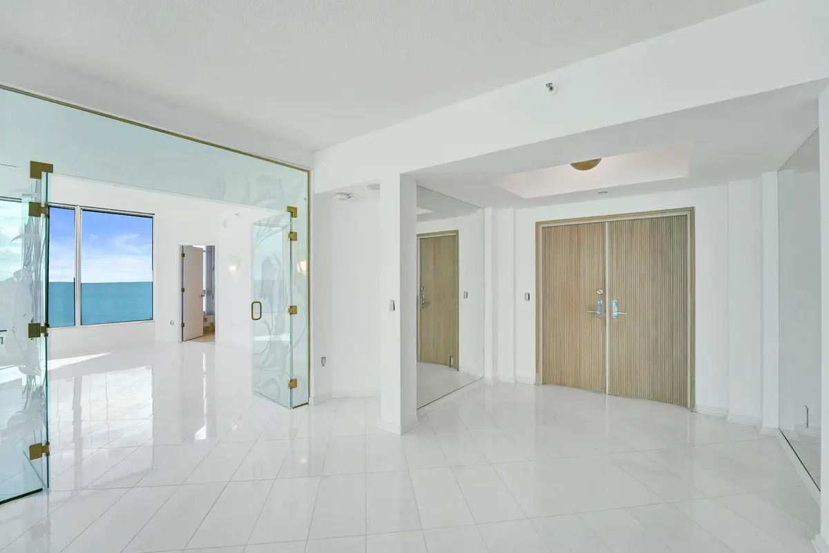 DSC04815 at 1440 S Ocean Boulevard 12a, Lauderdale-By-The-Sea