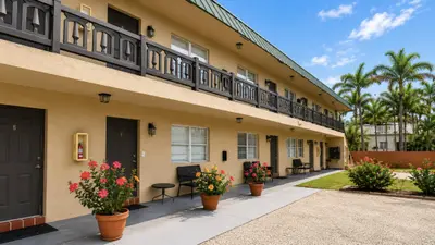 211 S Swinton Avenue, Delray Beach – multifamily property for sale