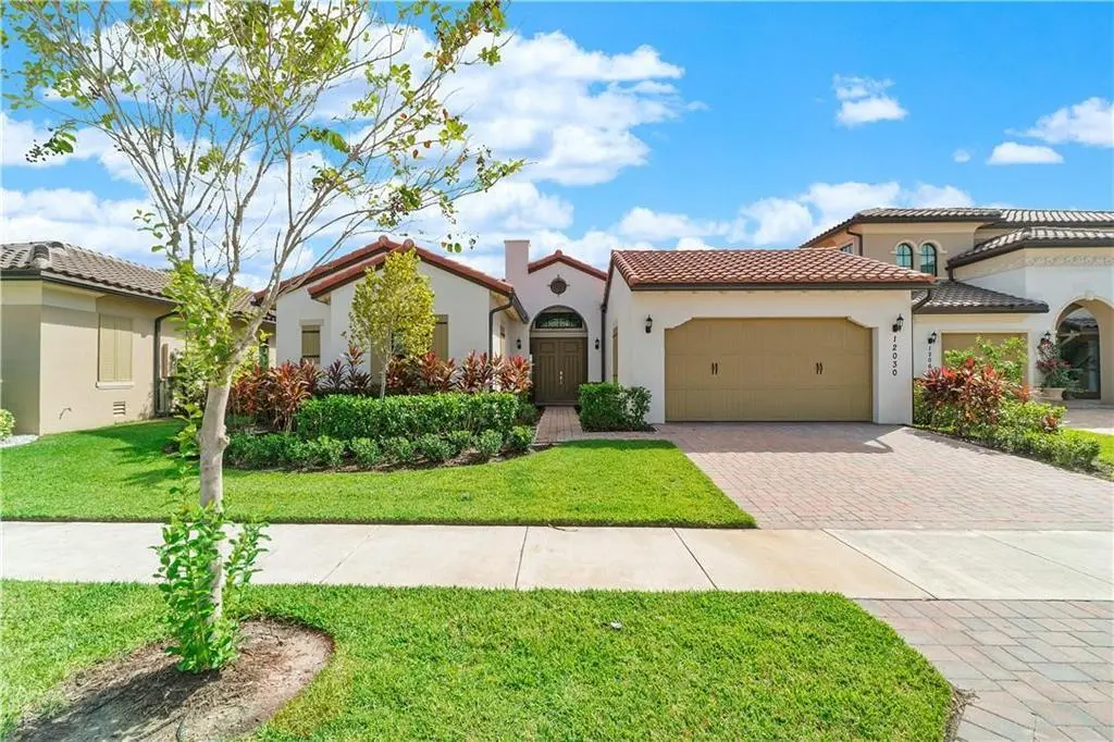 #3 Front at 12030 Lake Trail Lane, Parkland