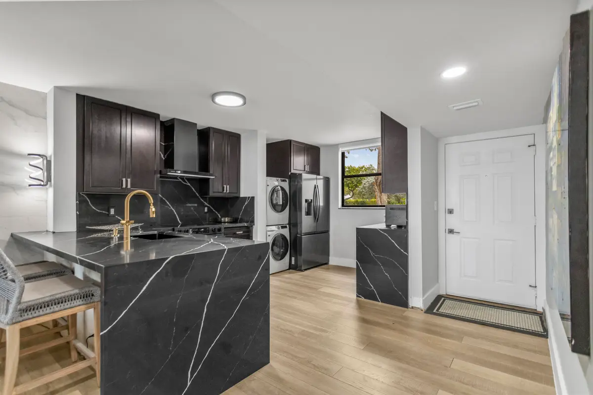 585A3464 at 118 Lake Emerald Drive 110, Oakland Park