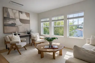 184 Sunset Avenue 303, Palm Beach – Apartment for rent
