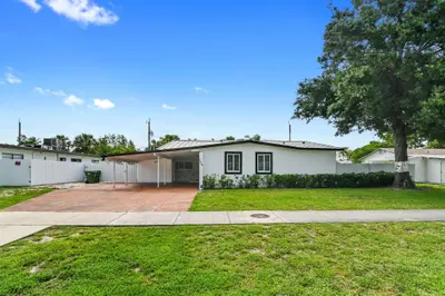 124 Davis Road, Palm Springs – Single Family Residence for sale