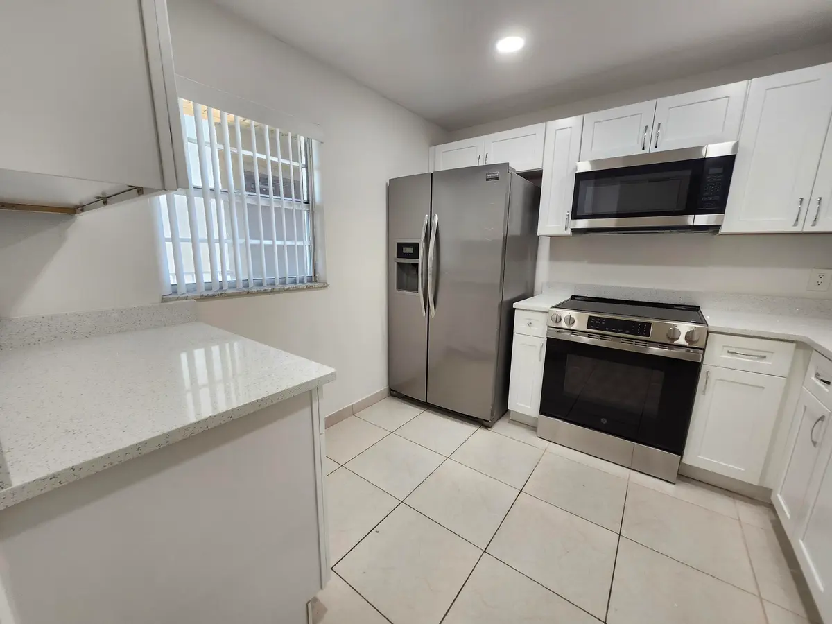 Kitchen view at 330 NE 26th Avenue 202, Boynton Beach