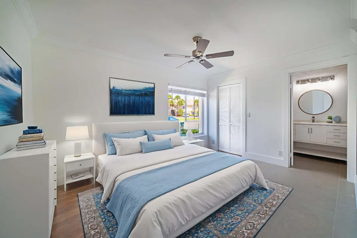 Master Suite at 815 W Boynton Beach Boulevard 12-106, Boynton Beach