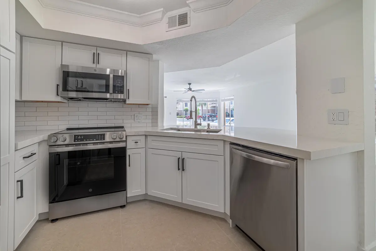 Kitchen-C at 815 W Boynton Beach Boulevard 12-106, Boynton Beach