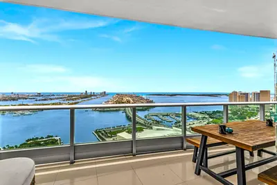 900 Biscayne Boulevard 4703, Miami – Condominium for sale