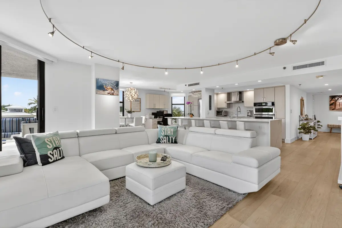 37-web-or-mls-_MLP1210 at 176 Helios Drive 205, Jupiter