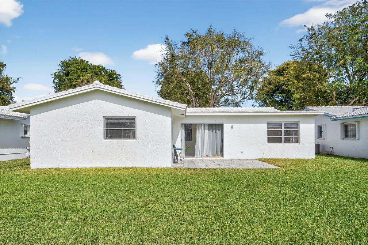 Photo 4 at 8950 NW 13th Street, Plantation