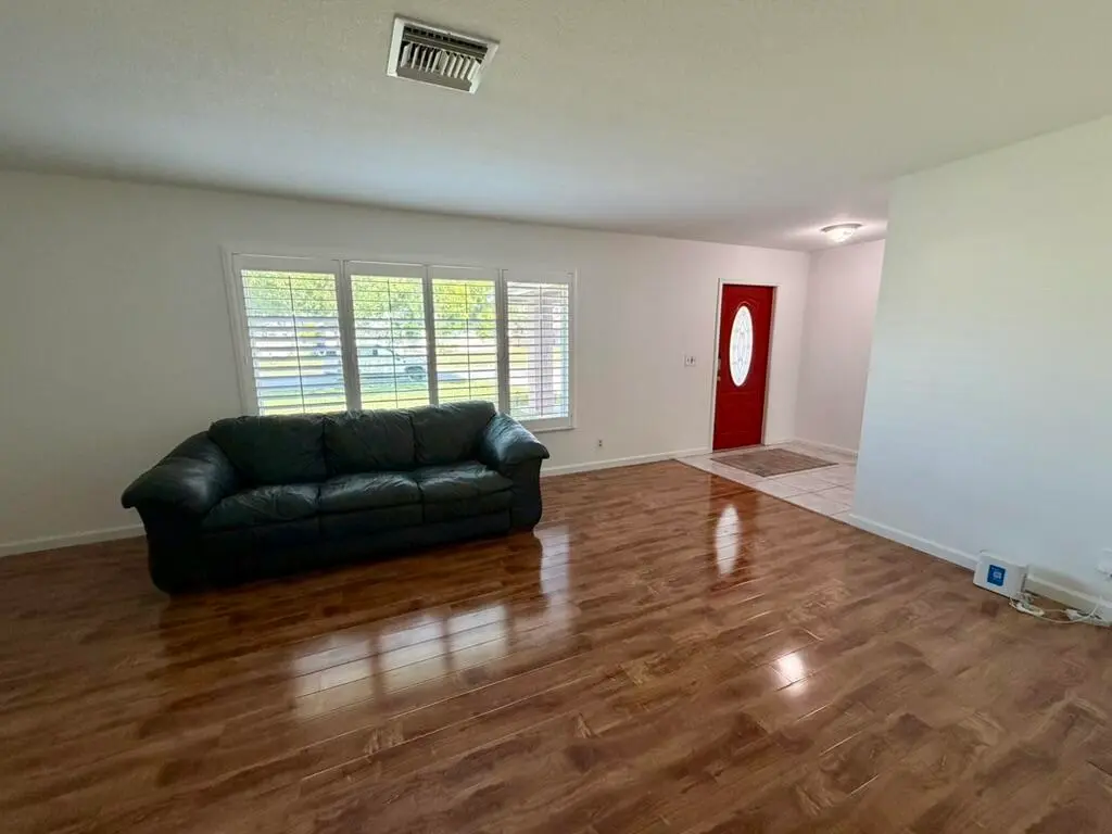 DB7D6217-271C-4F82-921A-AD398D09CAA3_1_1 at 147 Sunflower Circle, Royal Palm Beach