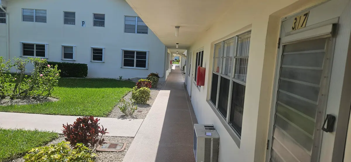 exterior walkway at 317 Northampton P, West Palm Beach