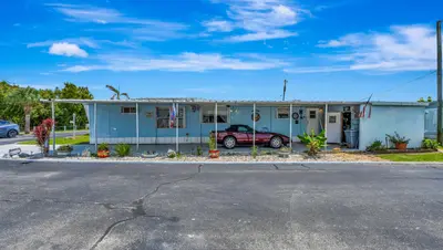 10885 SE Federal Hwy 67 Highway, Hobe Sound – Mobile Home for sale