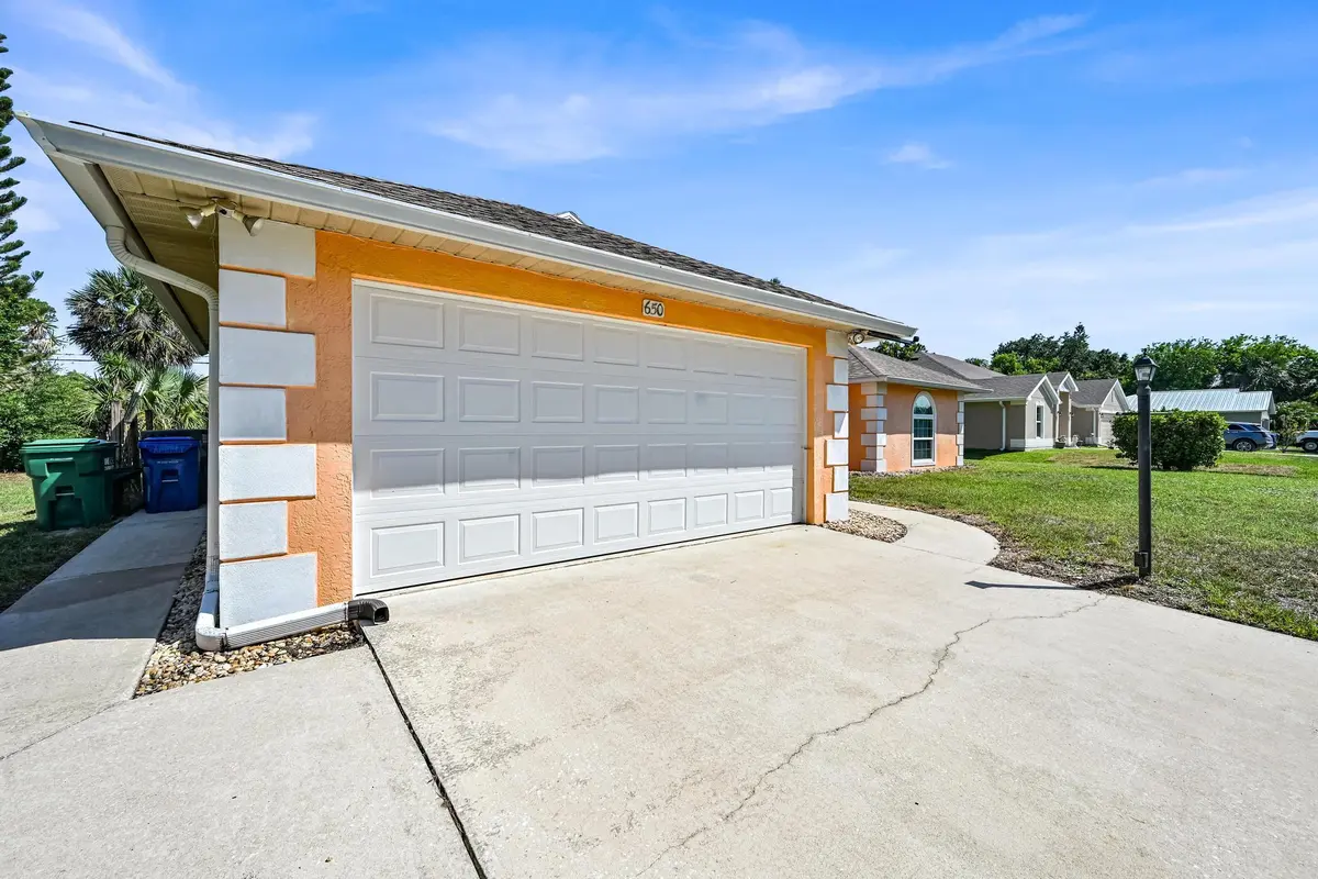 2 Car Garage at 650 Helicon Terrace, Sebastian