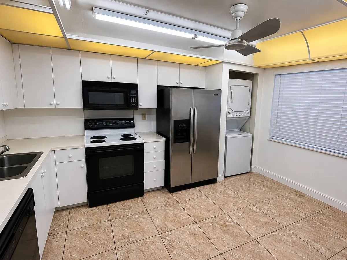 B9B4BD81-4D98-405A-8937-4C8E0E8B5914 at 1000 Colony Point Circle 315, Pembroke Pines