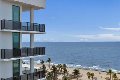 305 Briny Avenue 306, Pompano Beach – Condominium for rent