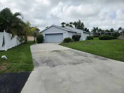 1211 Pine Sage Circle, West Palm Beach – Single Family Residence for rent