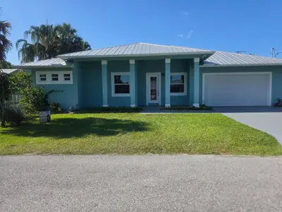 757 SW 36th Terrace, Palm City – Single Family Residence for sale
