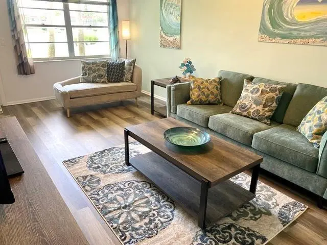 comfortably furnished at 53 Woodland Drive 105, Vero Beach