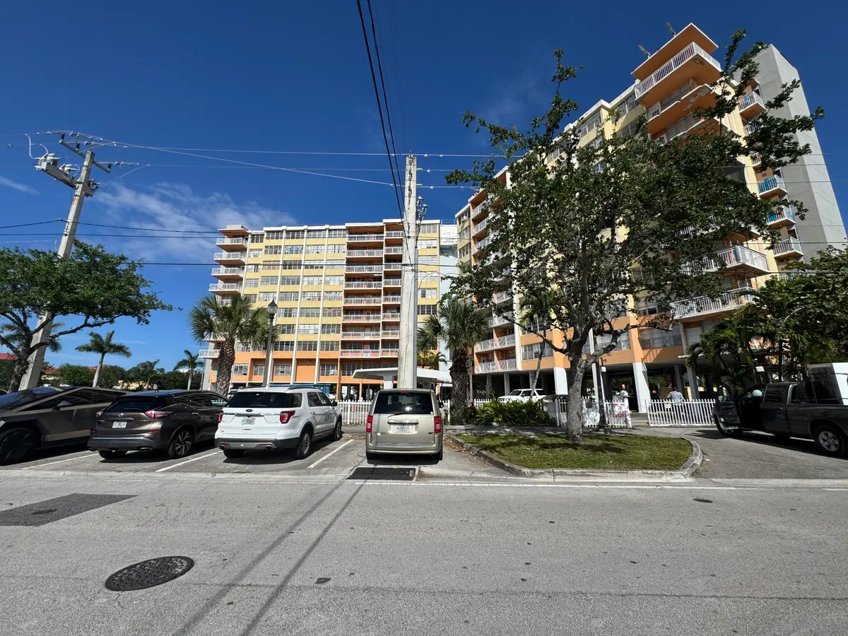 IMG_3220 at 2025 NE 164th Street 601, North Miami Beach
