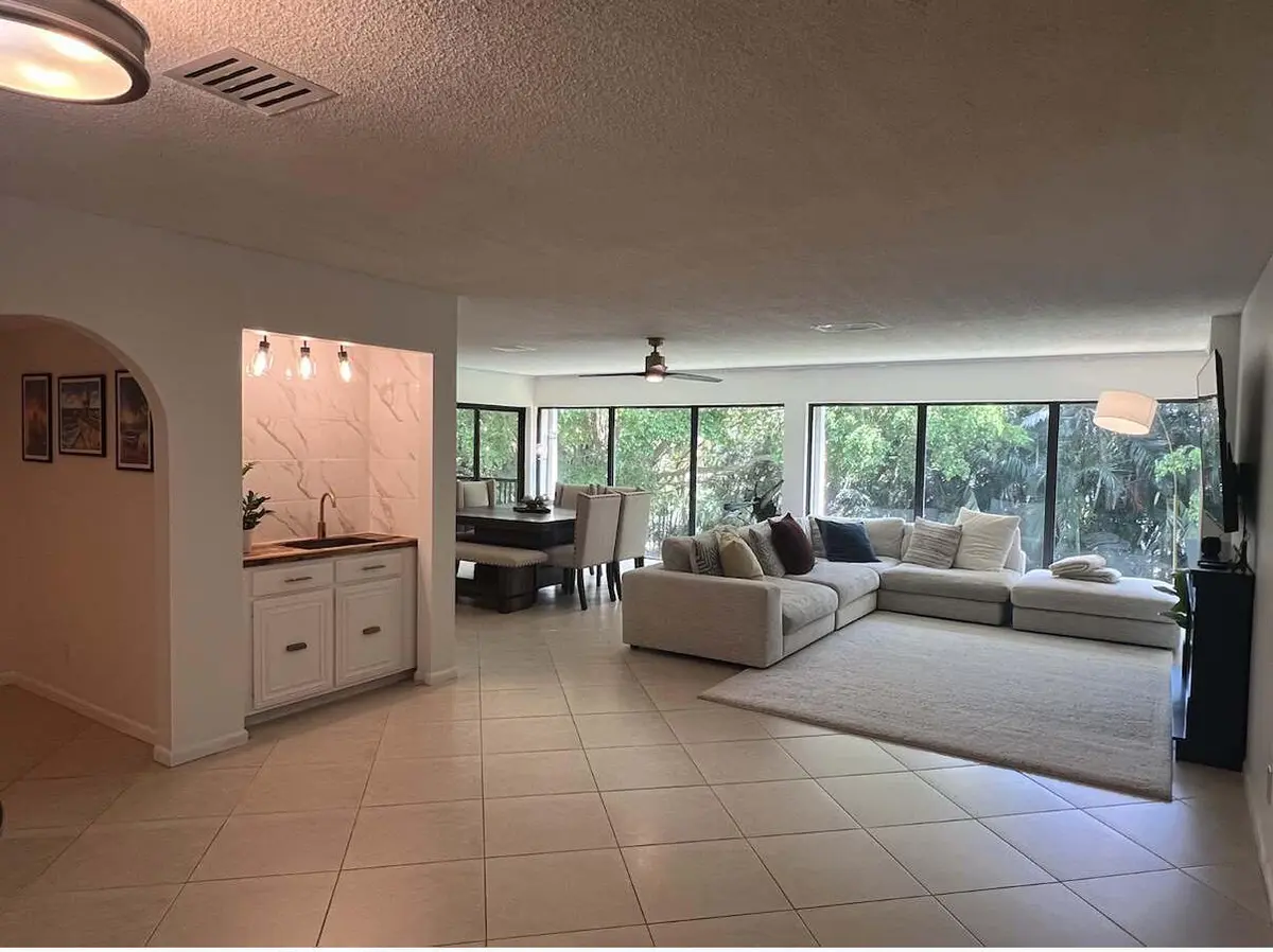 IMG_7615 at 1639 Embassy Drive 202, West Palm Beach