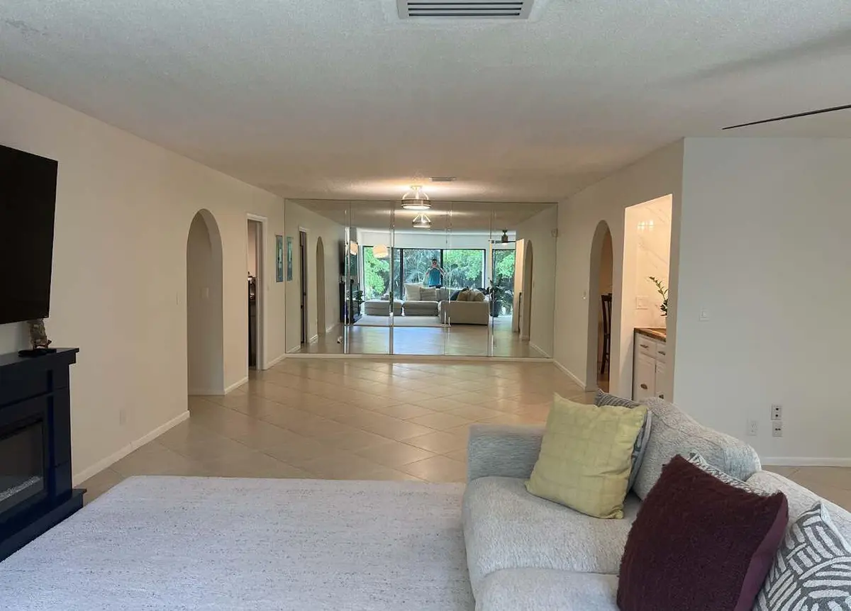 IMG_7623 at 1639 Embassy Drive 202, West Palm Beach
