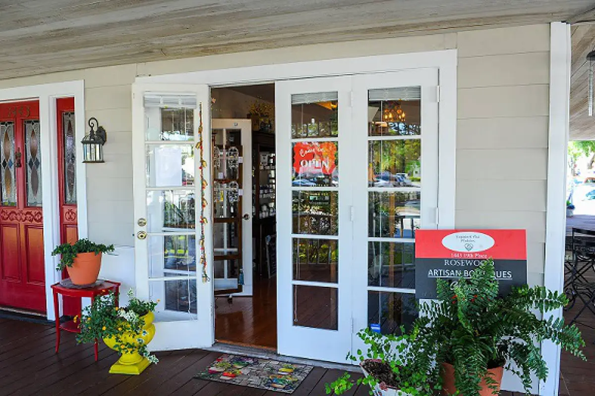3ff0e7813bf442e18a14153ad91f4e16_3000x20 at 1443 19th Place, Vero Beach