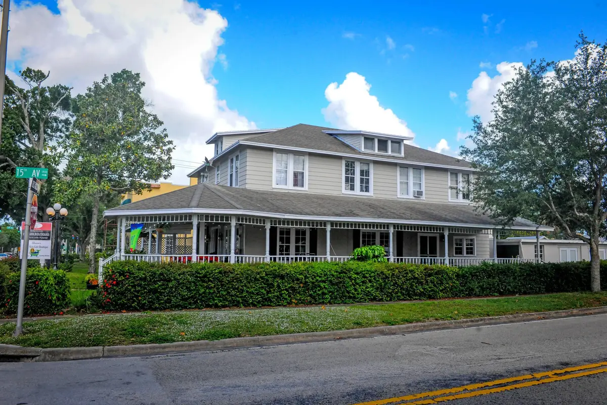 a955e60809744e7e9315988e324c09d2_3000x20 at 1443 19th Place, Vero Beach