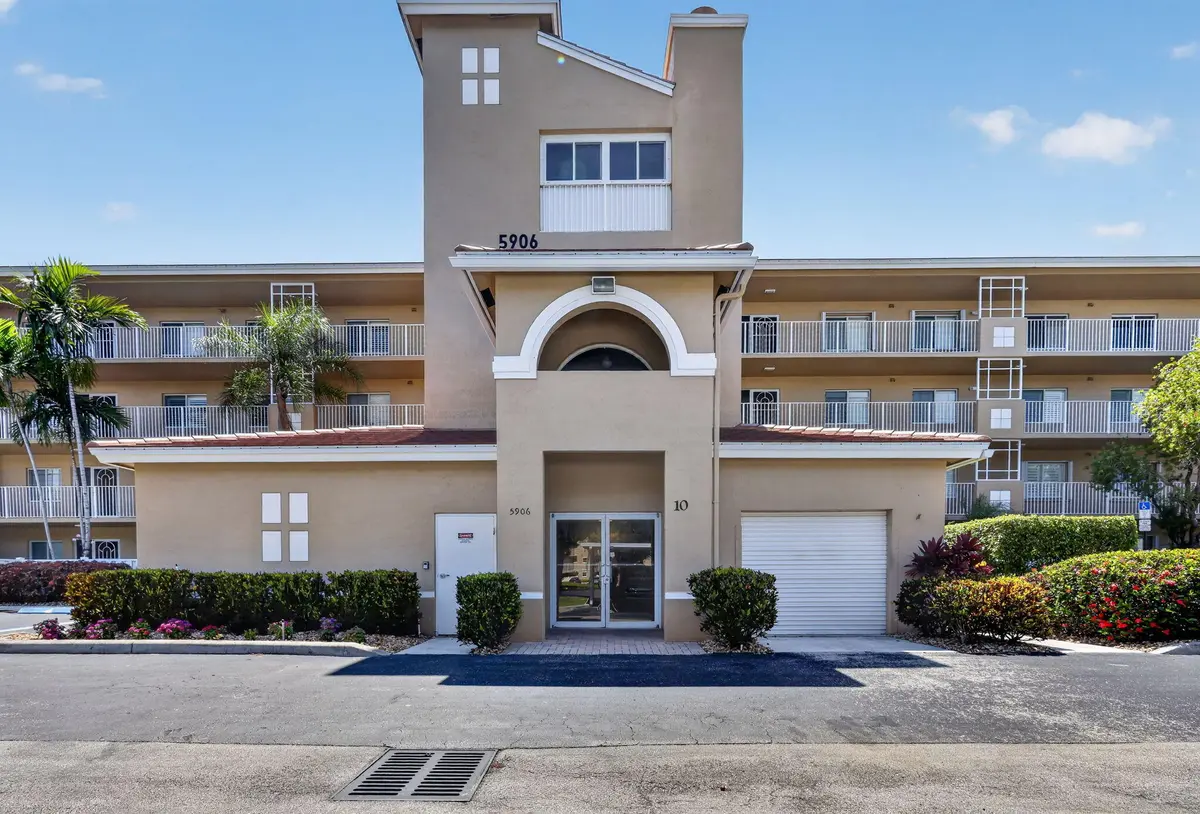 Front Entrance at 5906 Crystal Shores Drive 208, Boynton Beach