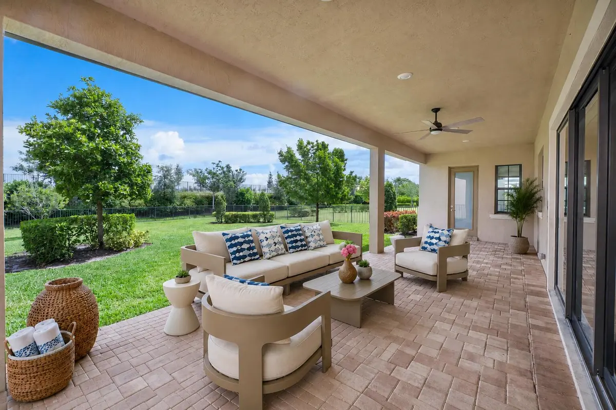 terrace last at 12745 Bayside Court, Parkland