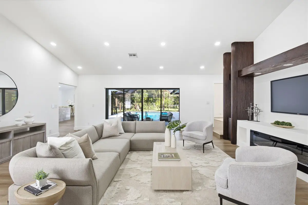 015_00015_372 at 8899 NW 47th Drive, Coral Springs