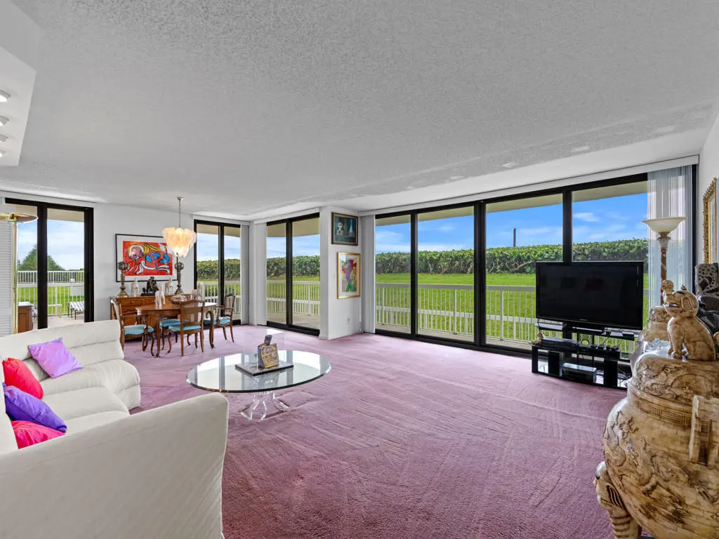 DSC08701.jpg-FULL at 3300 S Ocean Boulevard 103s, Palm Beach
