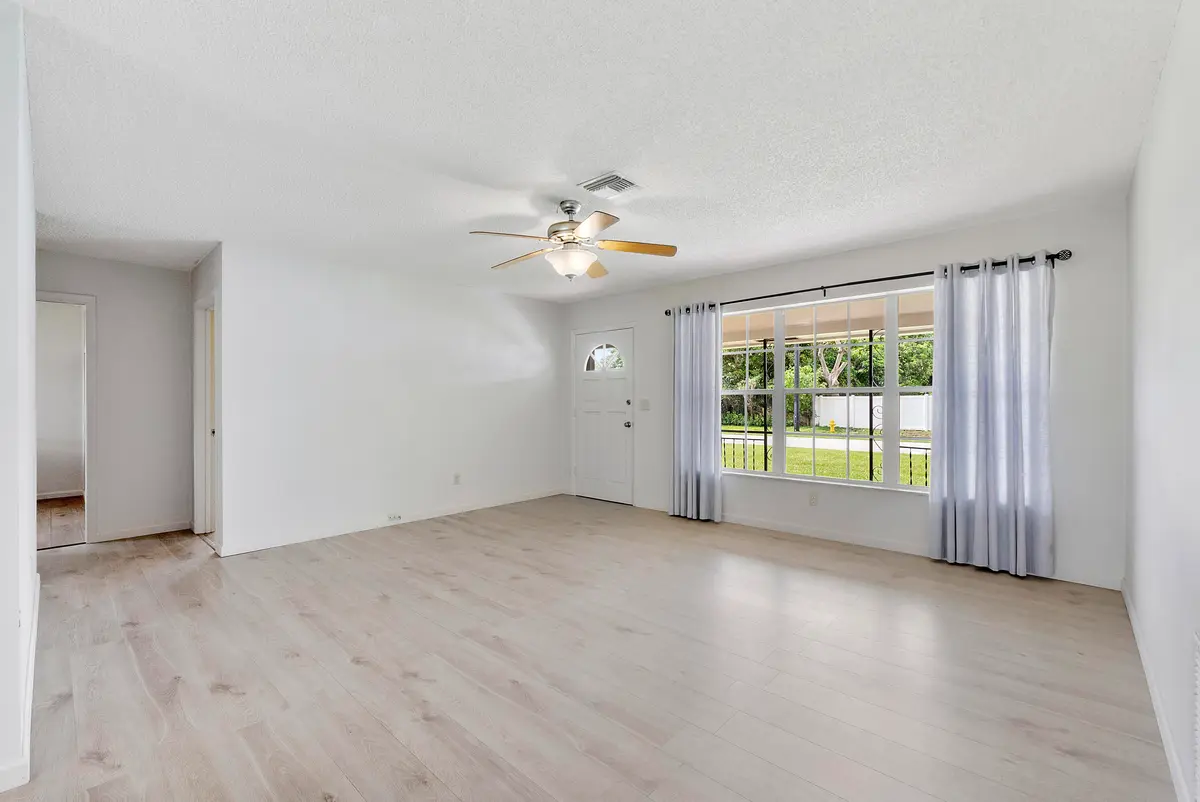 1101 Ne 35th St_025 at 1101 NE 35th Street, Pompano Beach