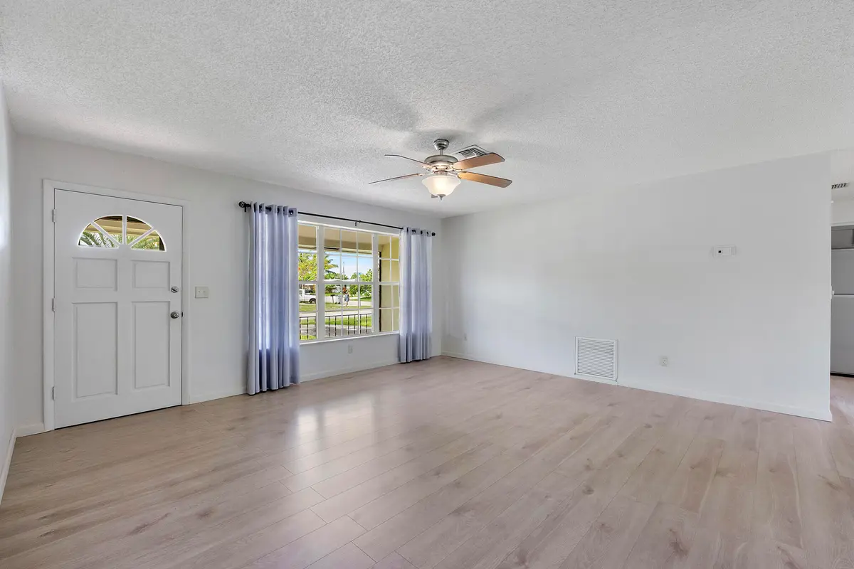 1101 Ne 35th St_038 at 1101 NE 35th Street, Pompano Beach