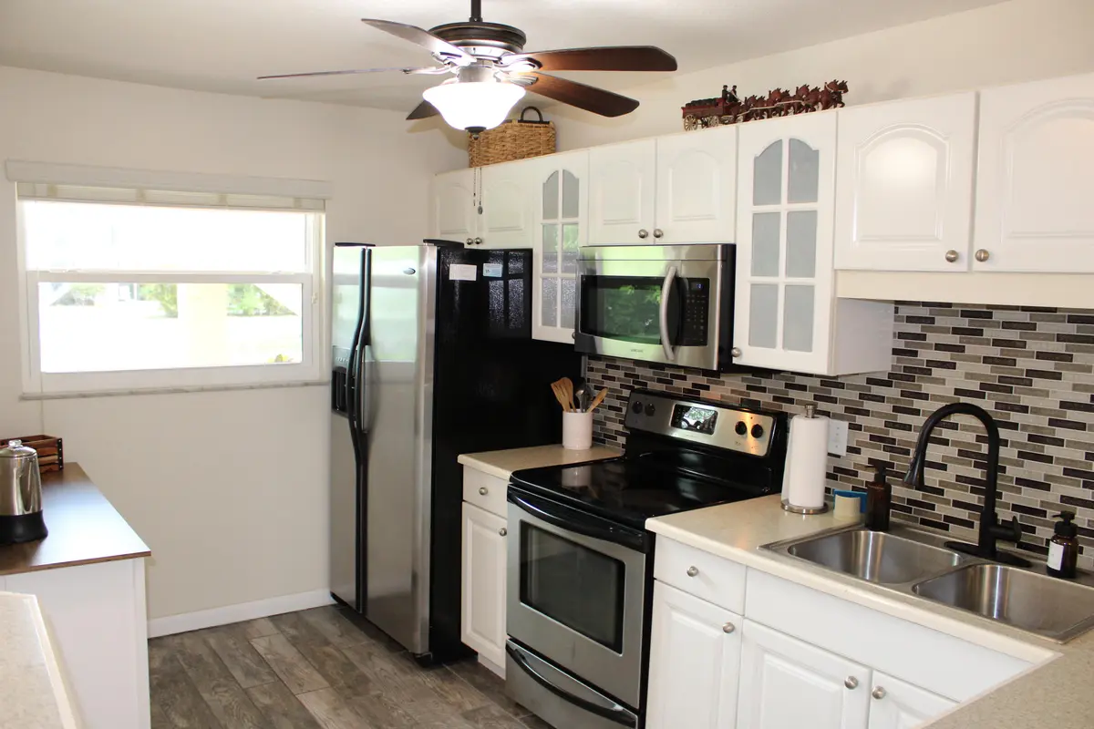 Upgraded Kitchen at 1181 Carlton Court 106, Fort Pierce