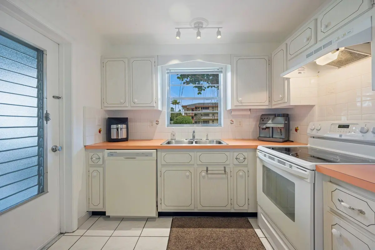 Photo 4 at 5300 Washington Street 108d, Hollywood