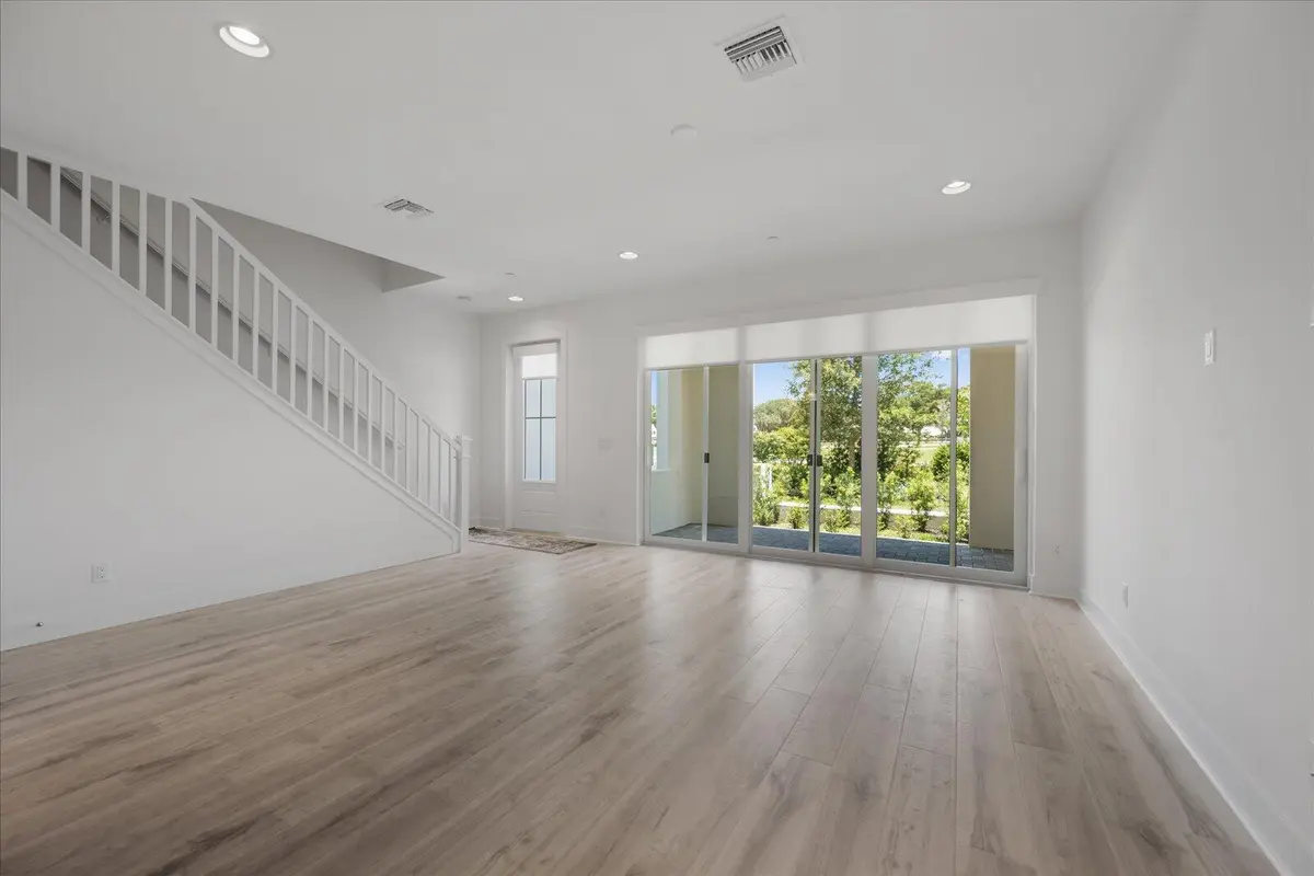 Large Living Room at 12546 Gross Pointe Drive, Palm Beach Gardens